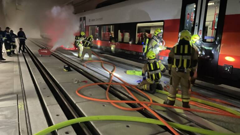 Einsatzübung im ÖBB-Flughafentunnel